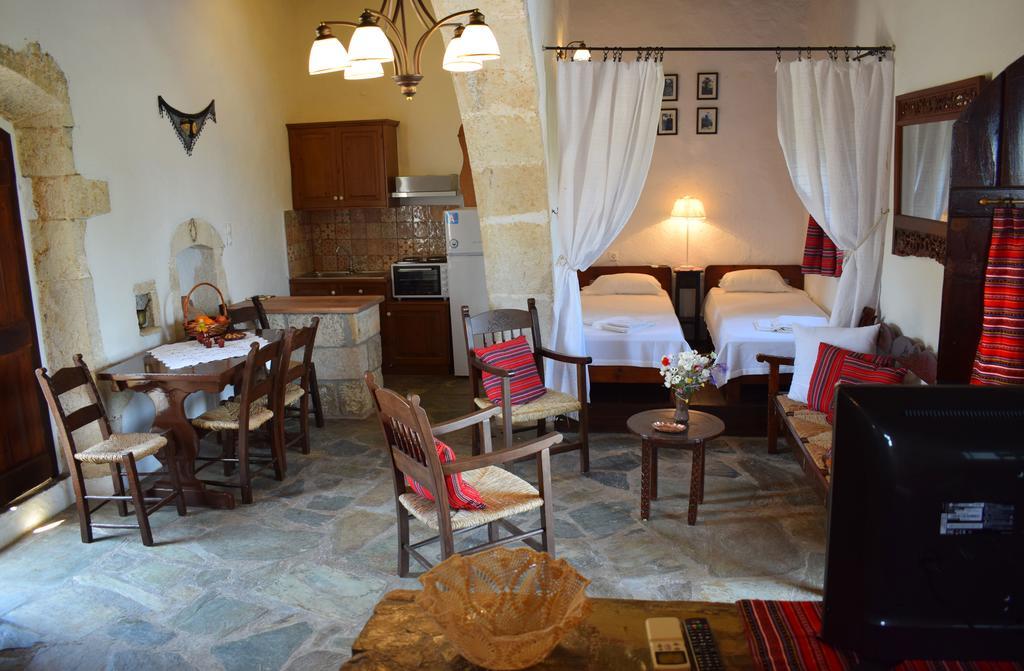 Anna'S Stone House Villa Megala Chorafia Bagian luar foto