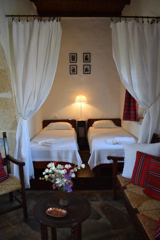 Anna'S Stone House Villa Megala Chorafia Bagian luar foto