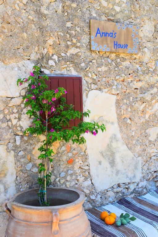 Anna'S Stone House Villa Megala Chorafia Bagian luar foto