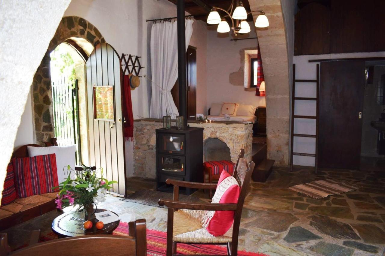Anna'S Stone House Villa Megala Chorafia Bagian luar foto
